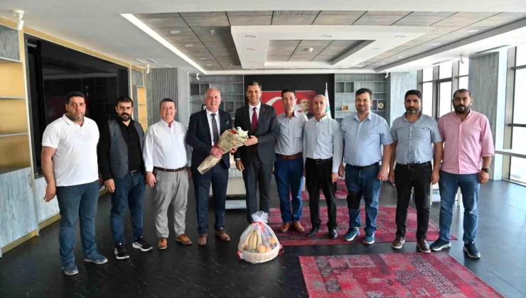 Manisa Büyükşehir Belediye Başkanı Pazarcı Esnafıyla Görüştü