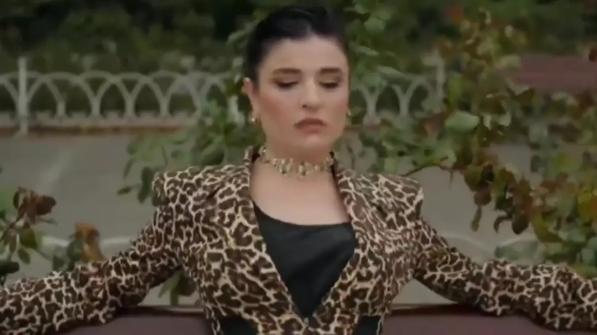 Gonca Vuslateri’nin oynadığı sahne çok konuşuldu