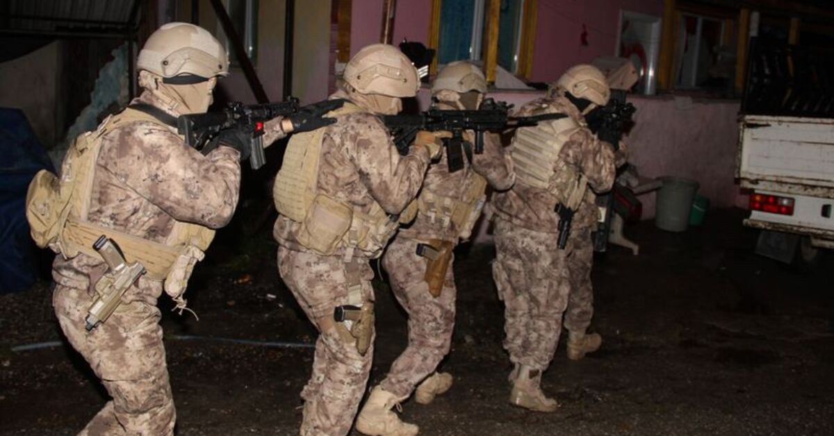 Uyuşturucu ve silah kaçakçılarına operasyon: 19 gözaltı